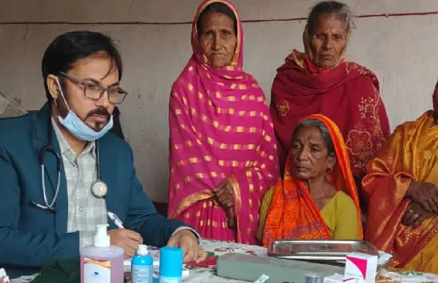 नवादा के बरदाहा गांव में डॉ. सरफराज़ आलम द्वारा निःशुल्क स्वास्थ्य जांच शिविर